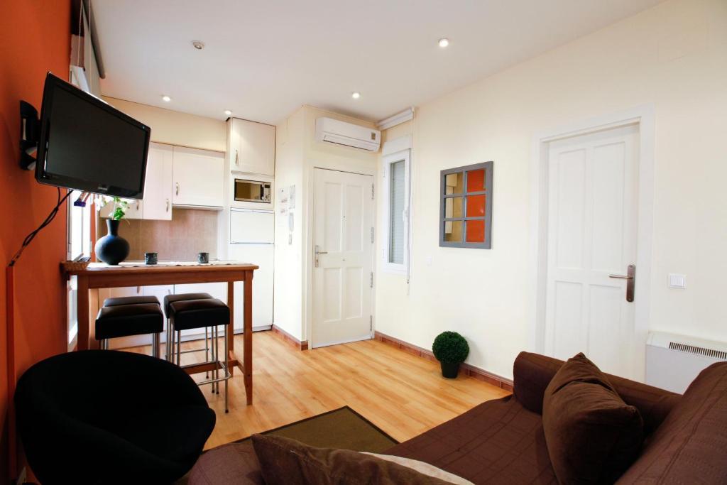 Apartamento Tirso De Molina Madrid Exteriör bild