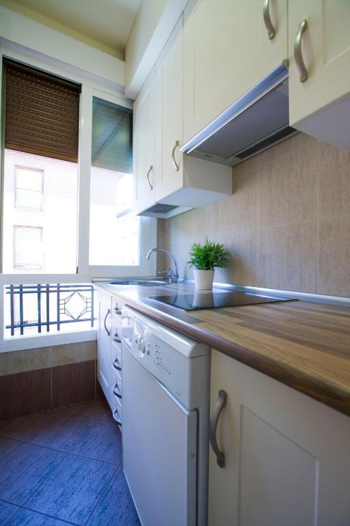 Apartamento Tirso De Molina Madrid Rum bild